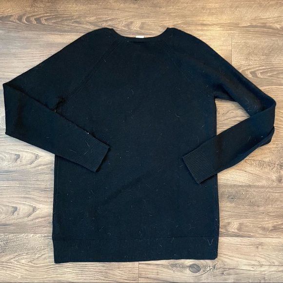 GAP Black V neck sweater - Picture 2 of 3